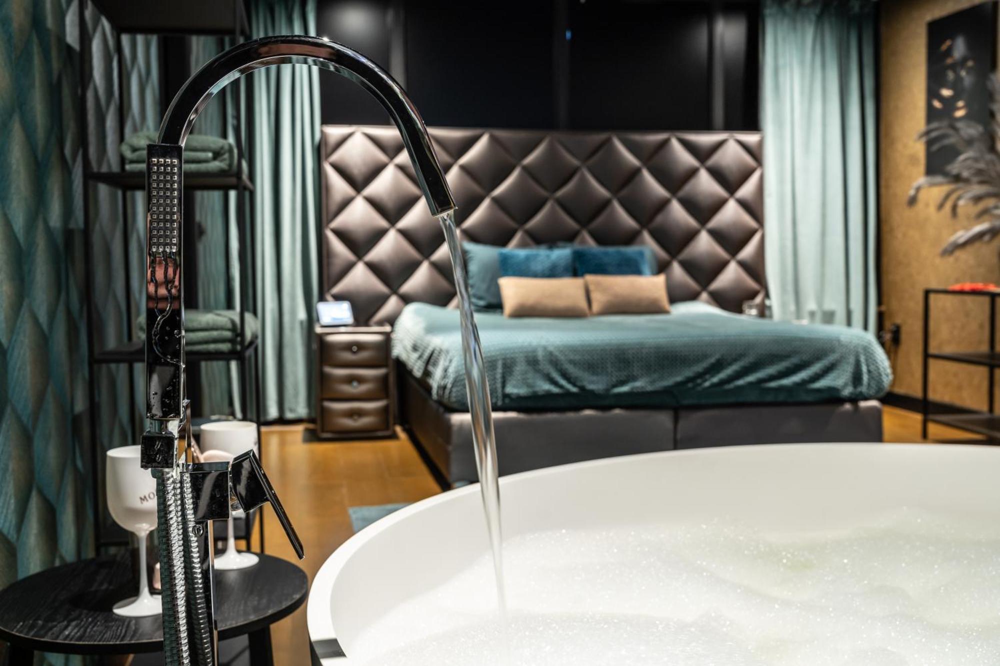 הוילה דן בוש De Luxe Bed &Wellness מראה חיצוני תמונה